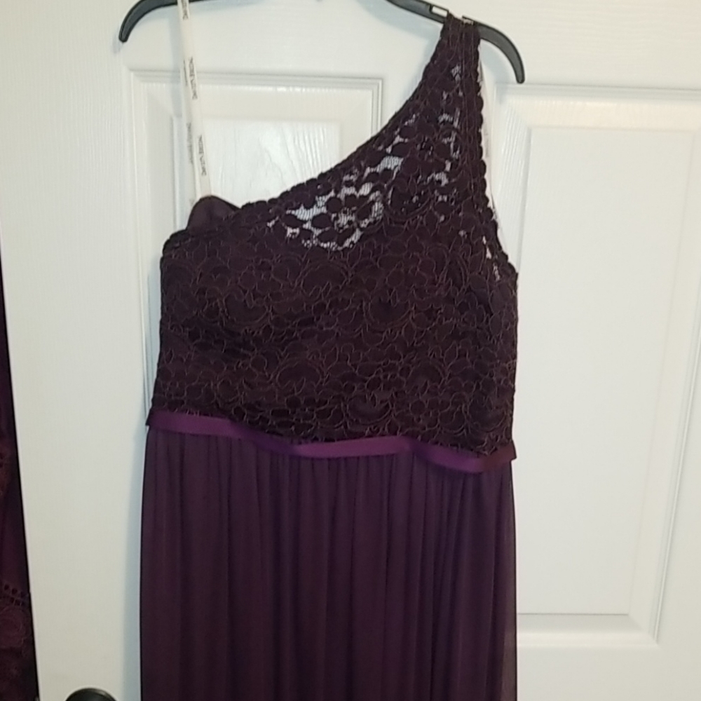 Bridesmaid dress - David's Bridal F17063 in Plum